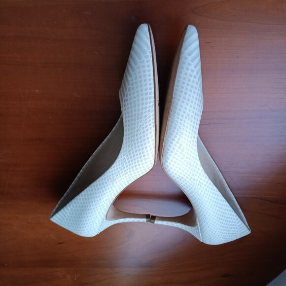 Women's Grey & Bone Snake Embossed Point Toe Pumps - Picture 8 of 13